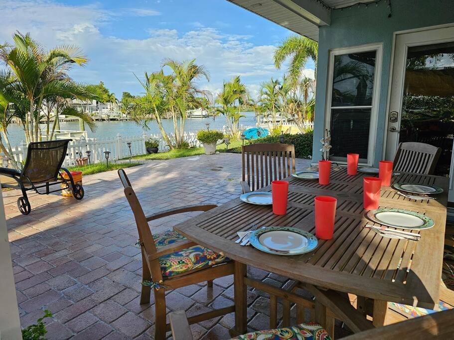 Irb Surf House Waterfront Oasis+ Sunshine +Fun Kayaks Villa Clearwater Beach Exterior foto